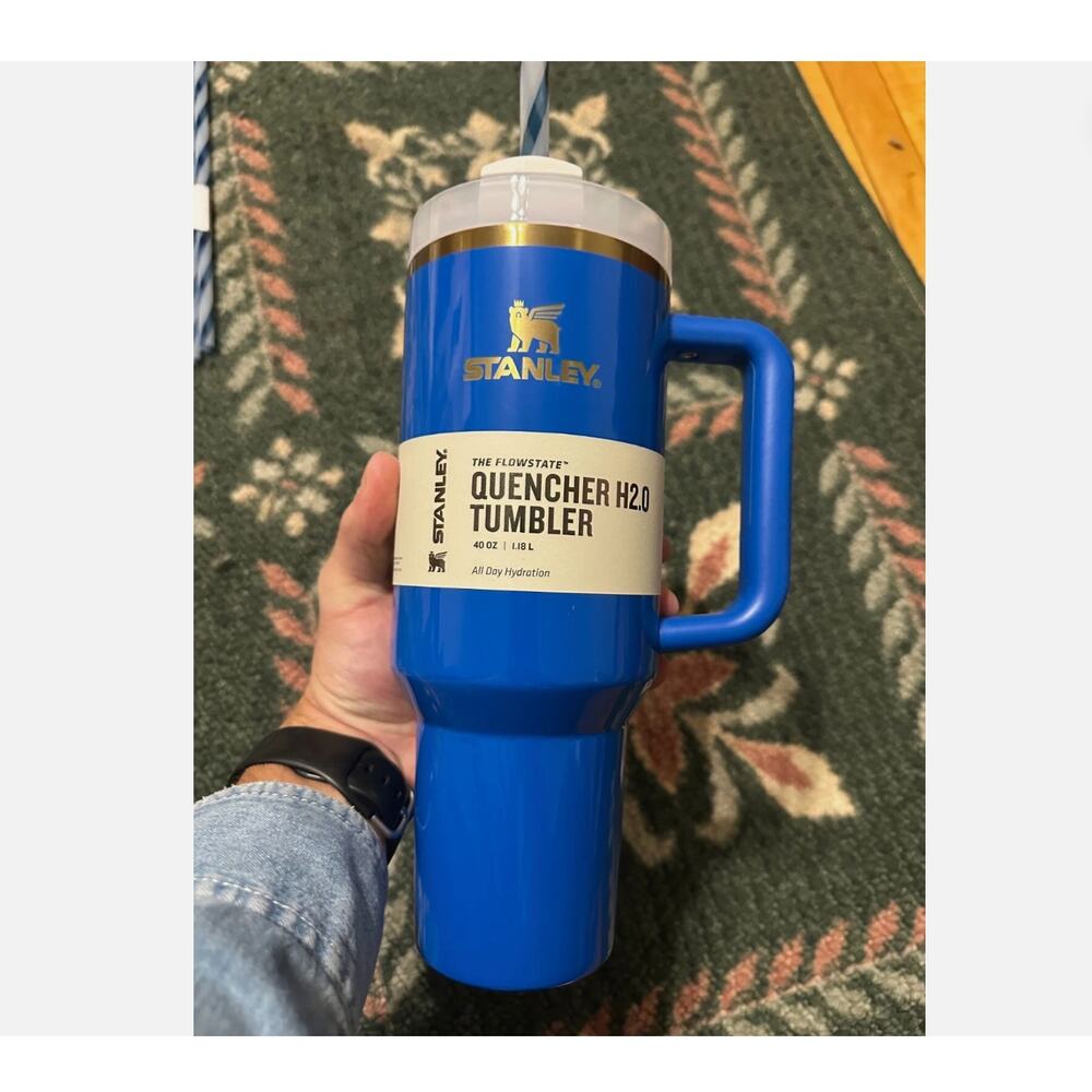 AUTHENTIC Stanley Arctic Twist Blue Flowstate Quencher H2.0 40oz Tumbler - NEW